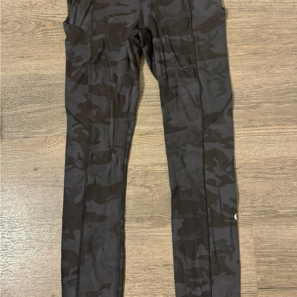 Lululemon Athletica Black Leggings with Elastic Waistband